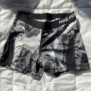 Nike pro hypercool spandex